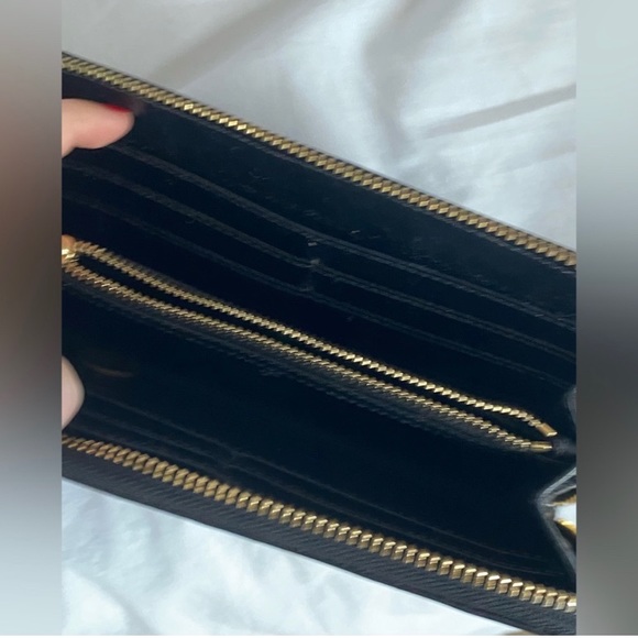 Tory Burch wallet ๐ณ - Picture 3 of 4